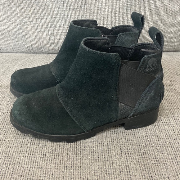 Sorel youth Chelsea dress boot size 1 black suede slightly metallic black - Picture 3 of 7